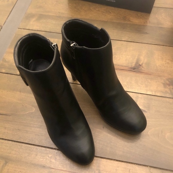 Nine West Kuinby 3 Boots - Picture 3 of 16